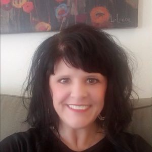 Meet your Posher, Janessa